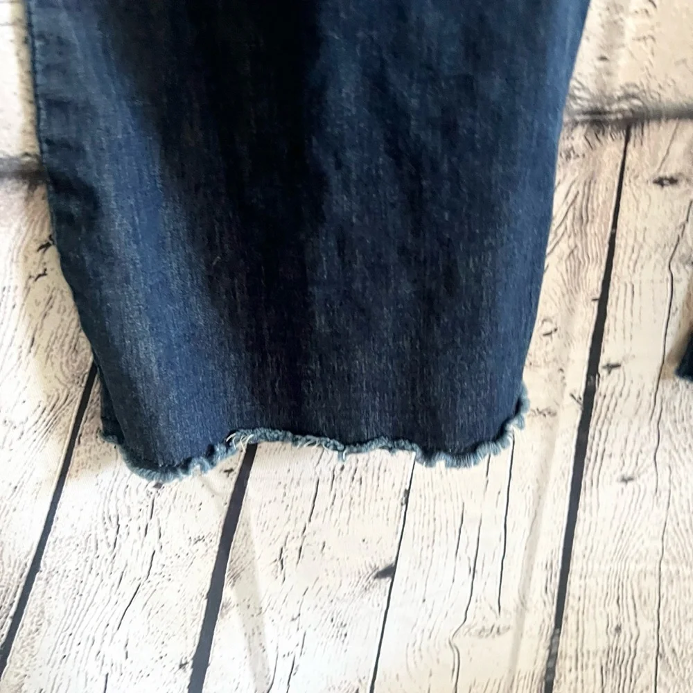 Flare jeans with pearls. Size 3X